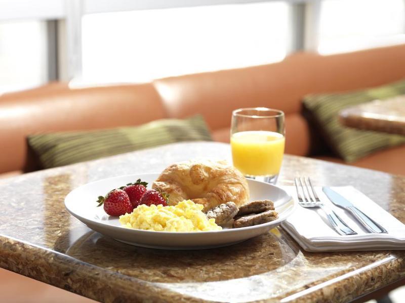 Springhill Suites By Marriott Syracuse Carrier Circle East Syracuse Bagian luar foto